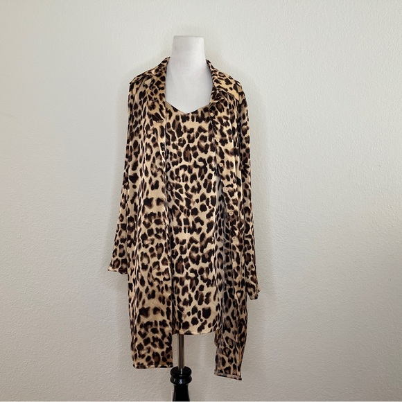 Leopard Print Slip with matching jacket - Picture 4 of 8